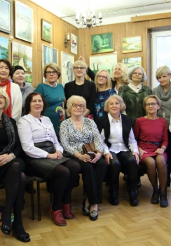 Wernisaż "Bukiet dla Niepodległej" sekcji malarskiej WUTW w Filii Anin 09.12.2018