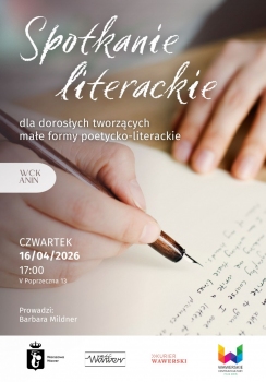 Dłoń pisząca piórem na kartce papieru