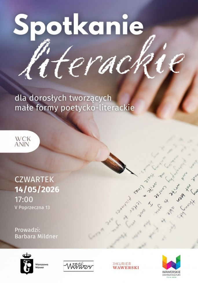 
			Plakat promujący spotkanie literackie dla miłośników małych form poetycko-literackich. Oprócz podstawowych danych dotyczących wydarzenia (które znajdują się również w treści ogłoszenia) na plakacie znajduje się zdjęcie dłoni piszących piórem na papierze. 