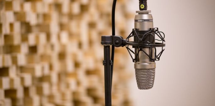 
			STUDIO WOKALNE