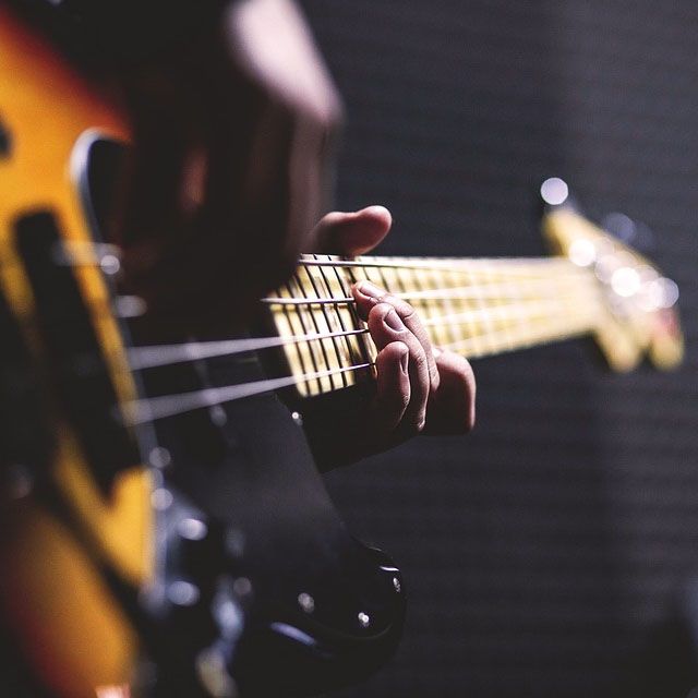 
			Gitara - nauka gry