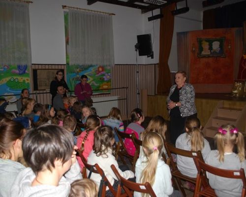 Przedstawienie teatralne w Zastowie pt. "Księżniczka Różyczka"