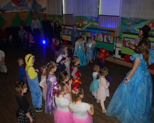 Bal  „Kraina Kolorów” w Filii Zastów